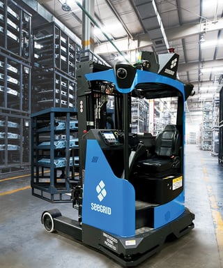 Seegrid CR1 AMR_Auto Manu facility